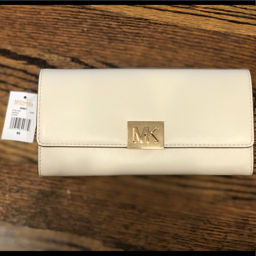 Michael Kors ‘Mindy’ carryall leather wallet